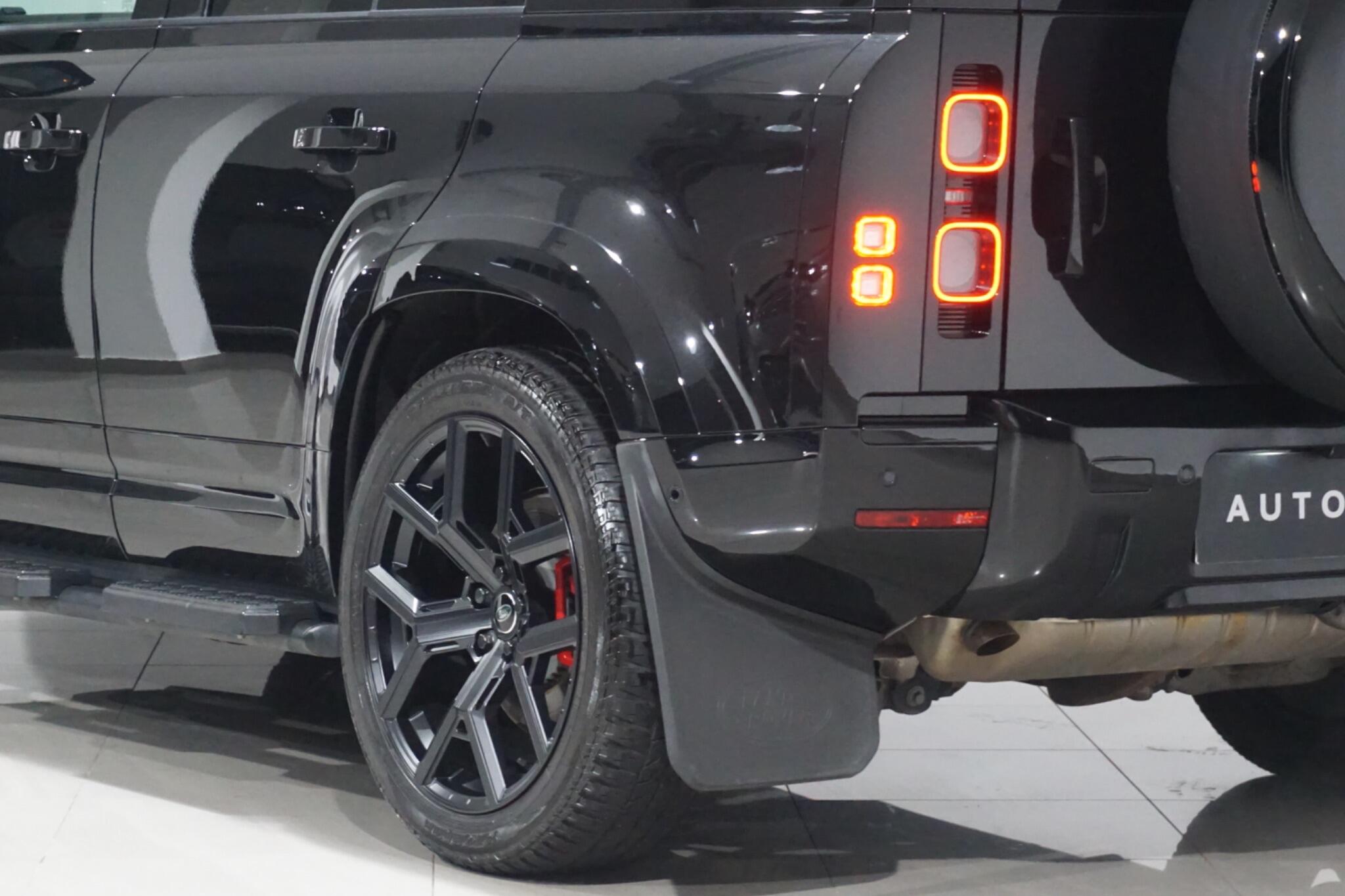 Land Rover Defender 110 3.0 P400 MHEV XS Edition SUV 5dr Petrol Auto 4WD Euro 6 (s/s) (400 ps)